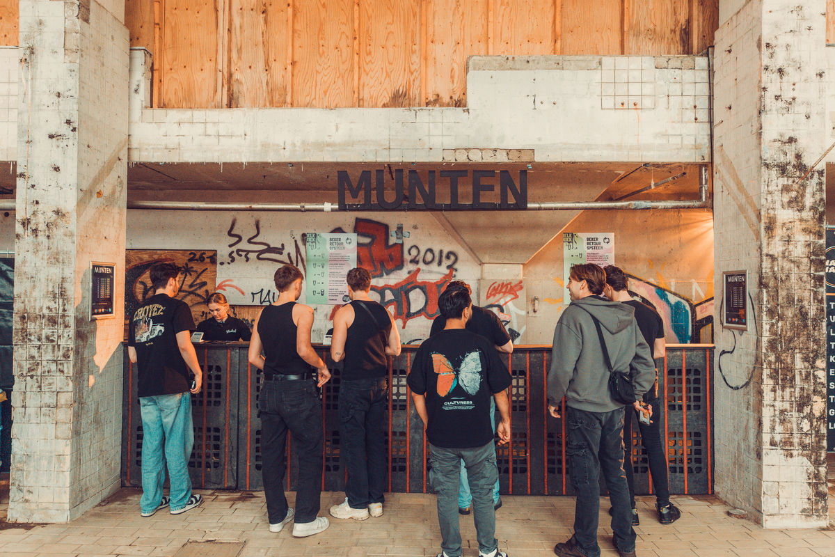 Loading... just a sec